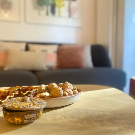 Casaviva-stylish Trilo With Ac-shared Pool-parking Apartment *