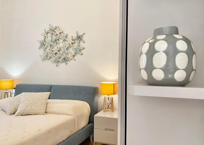 Casaviva-stylish Trilo With Ac-shared Pool-parking Apartment Genoa