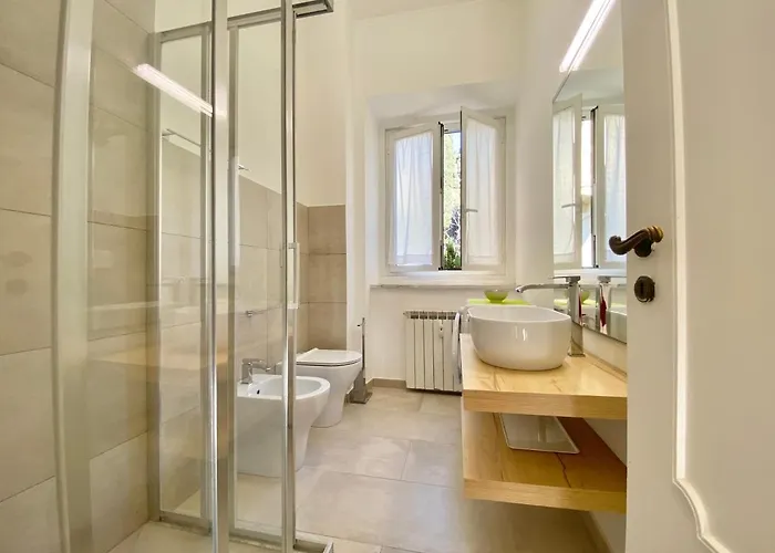 Casaviva-stylish Trilo With Ac-shared Pool-parking